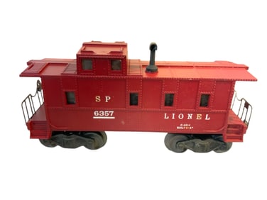 1940s Lionel Southern Pacific Style Caboose No. 6357 Illuminated New, Old Stock in box