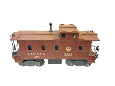 1940s Lionel Southern Pacific Style Caboose No. 6457 Illuminated in Original Box