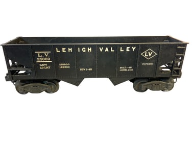 Vintage Lionel Lehigh Valley 25000 Hopper Car O-gauge With original box.
