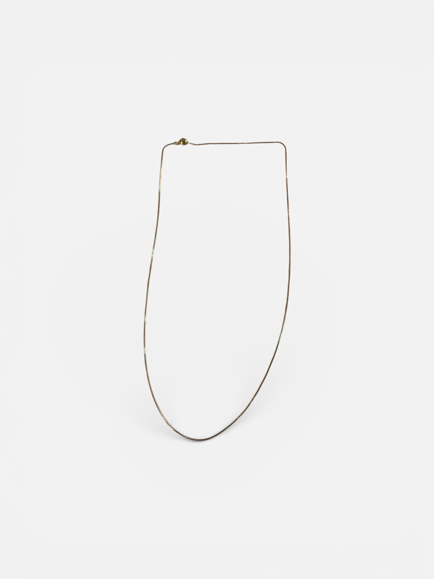 Gold Chain Marked 14K Italy 18”: Gold Chain Marked 14K Italy 18”. No kinks.