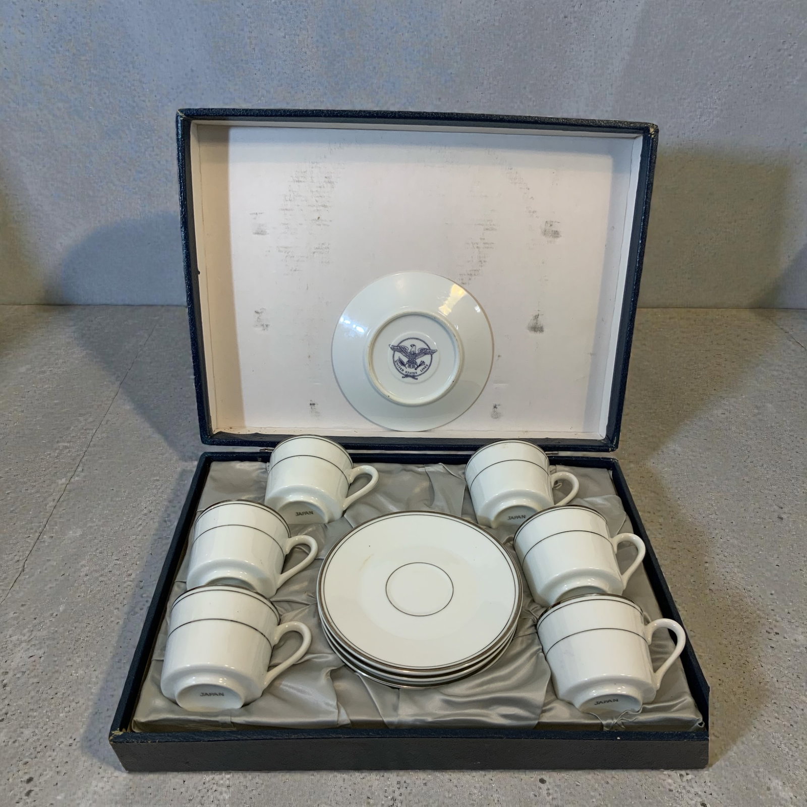 United States Lines Boxed Espresso/demitasse Set: United States Lines Boxed Espresso/demitasse Set. No chips, cracks, breaks, or repairs.