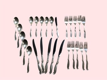 38 troy oz sterling silver service for 5 Flatware  sliver Melody by international Sterling