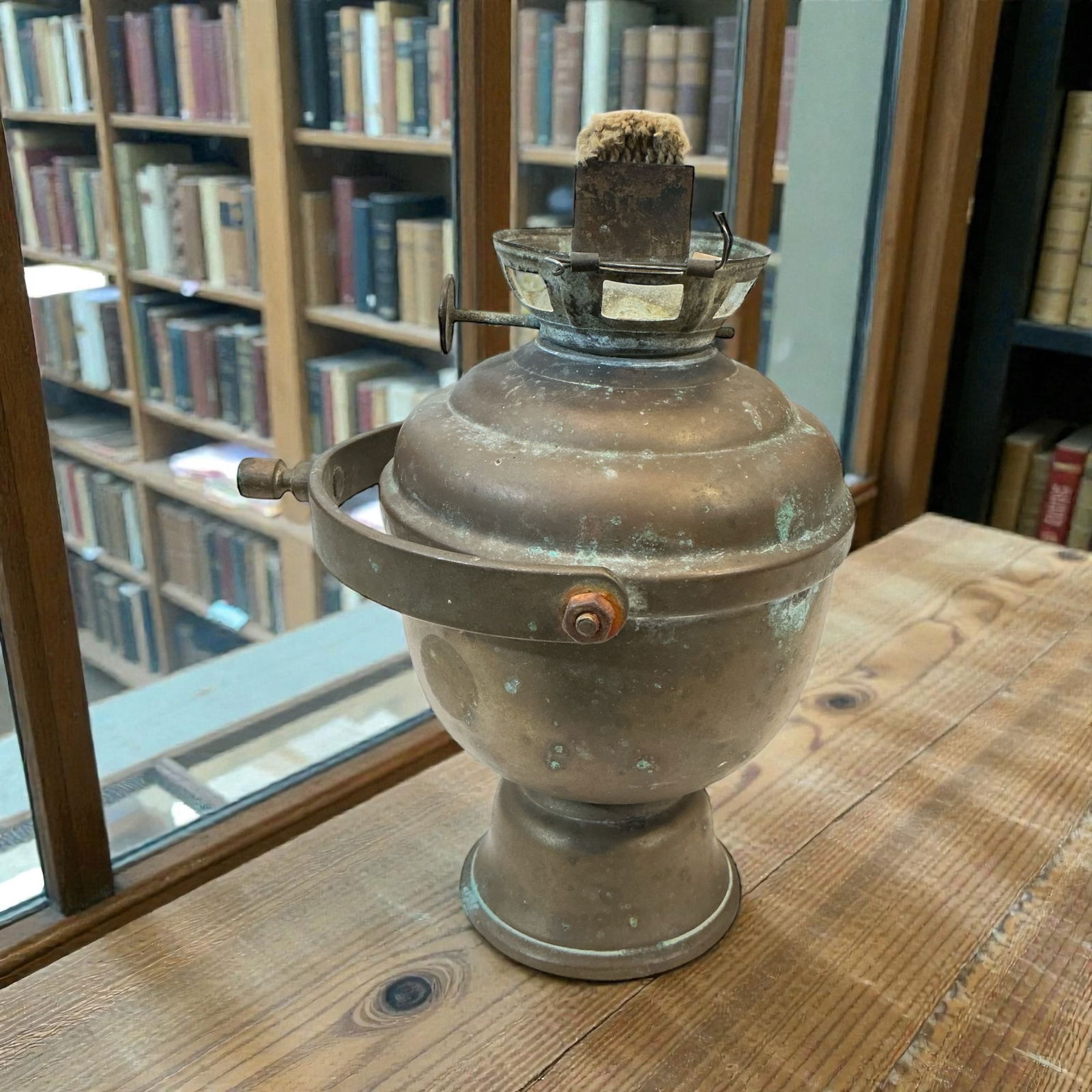 Vintage Perko Brass Gimballed Ship’s Wall-mount Oil Lamp (1 of 3)