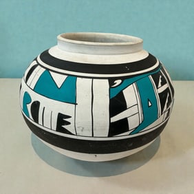 Southwestern-style Pottery Planter / Vase Possibly Pueblo Origin