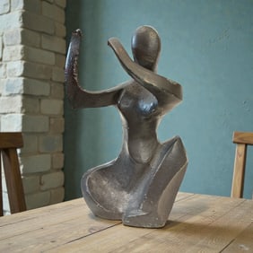 Iron Lady Statue / sculpture
