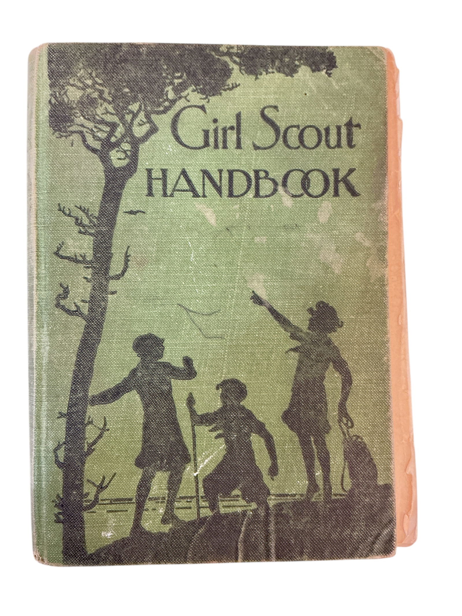 Vintage Girl Scout Handbook Sept 1930: Vintage Girl Scout Handbook Sept 1930 Hardcover/cloth. Some of the pages are trying to escape but none successfully yet as far as I can tell. No foul odors. A touch of water exposure. 5 1/2” x