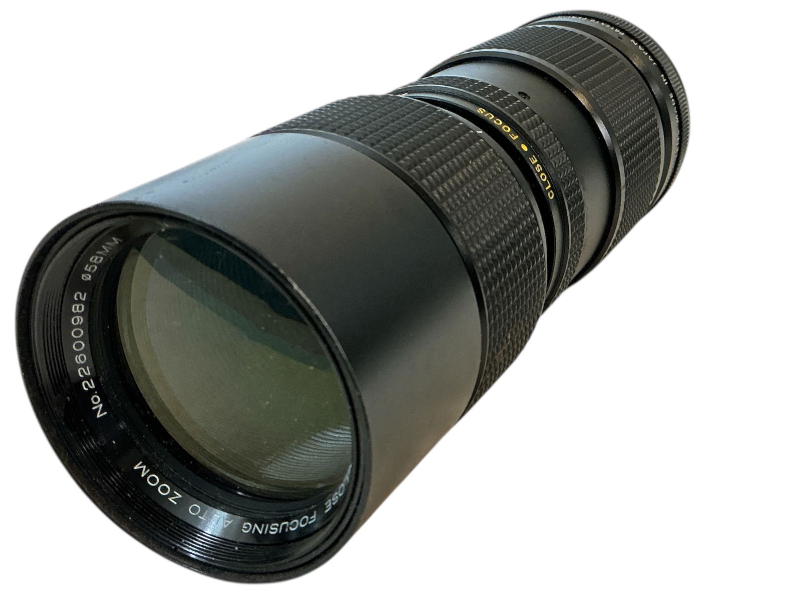 Vivitar 85-205mm Close Focusing Auto Zoom Camera Lens No.22600982 (1 of 3)