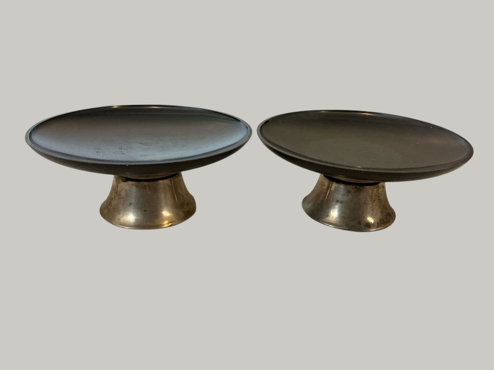 Pair Gorham Sterling Silver Pedestal hors d’oeuvre Plates (1 of 5)