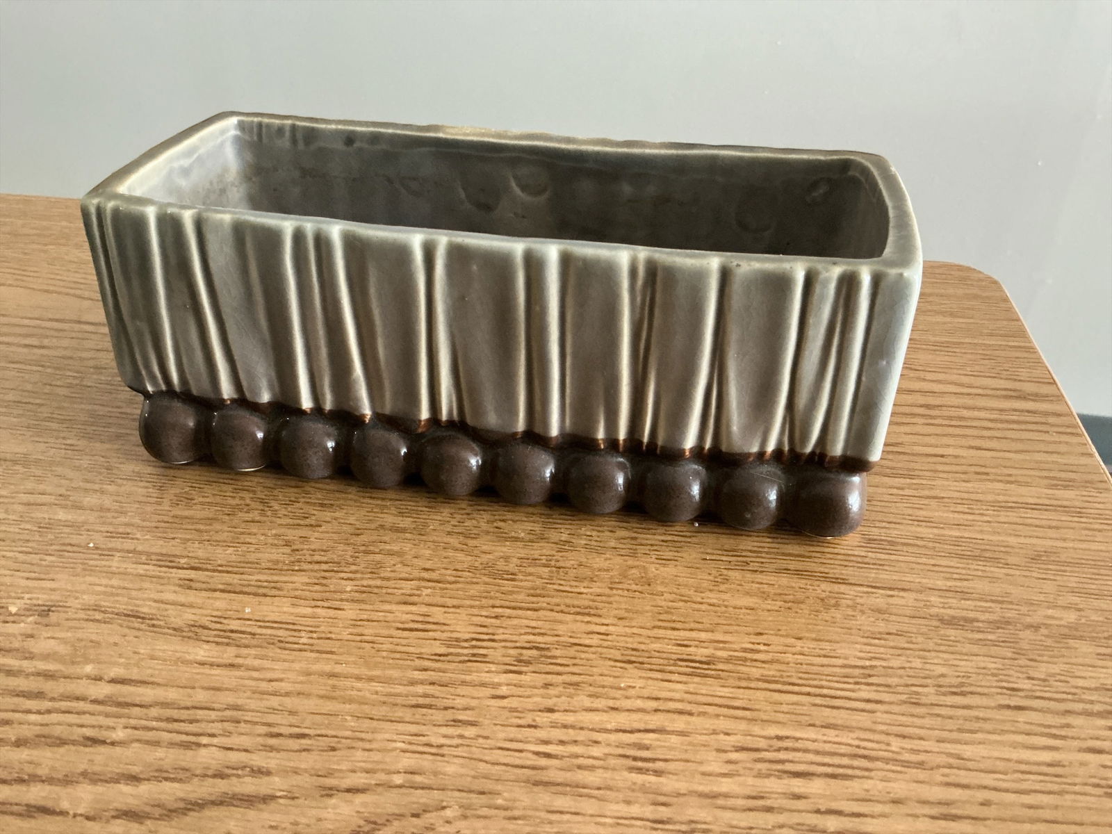 Vintage McCoy 8 1/2” Harmony Wave Ceramic Planter (1 of 4)