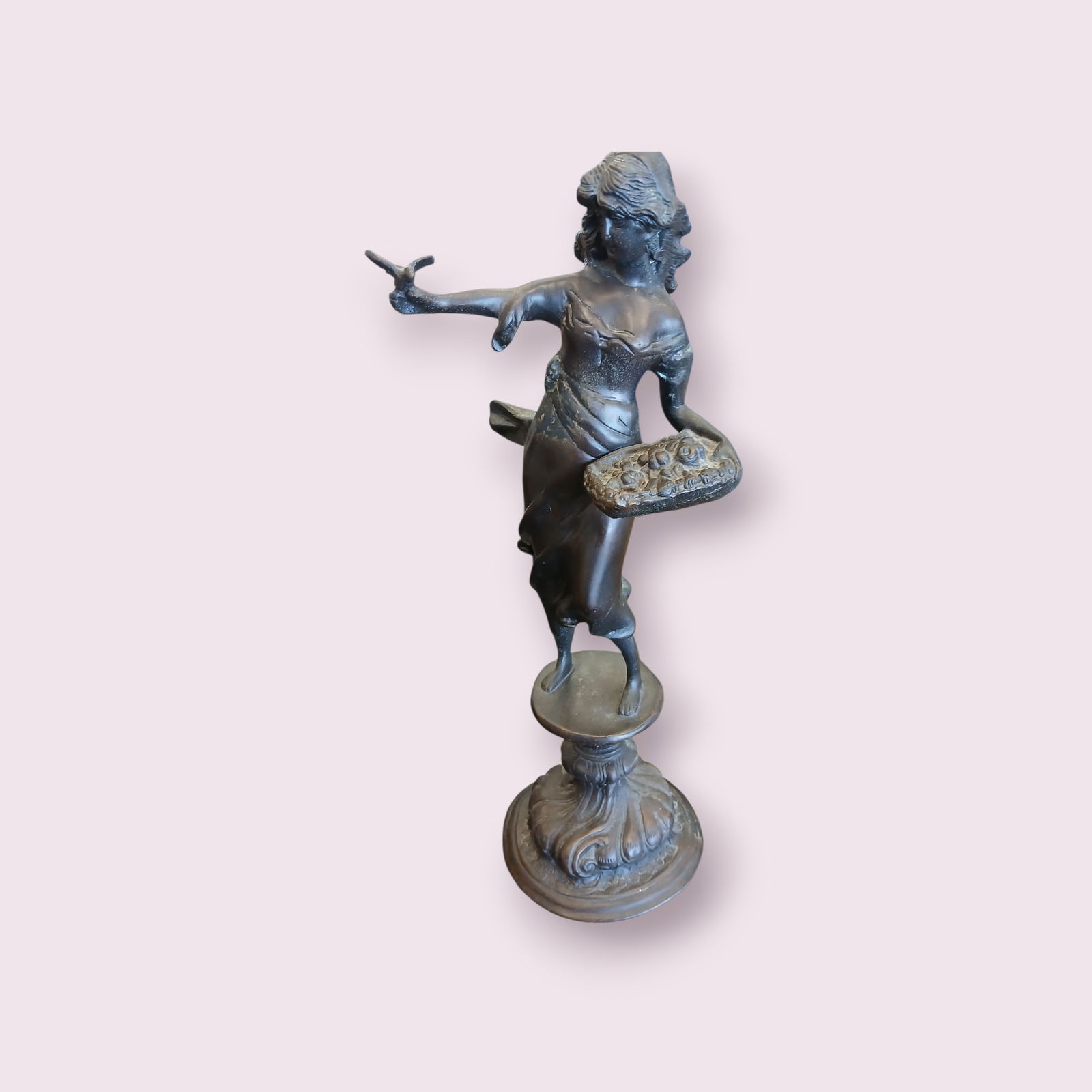 Art-Deco Bronze Statue “Girl With Bird Holding A Basket “: Art-Deco Bronze Statue “Girl With Bird Holding A Basket “ Stands 18 inches tall 6 inches wide.***PLEASE READ***Shipping for this lot is available ONLY THROUGH LIVESHIPPING. There are NO full-servi