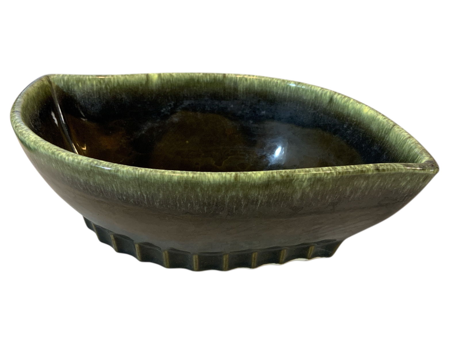 Hull Leaf-shaped Ceramic Planter with Ribbed Base in Olive Green Drip Glaze. A6 (1 of 6)