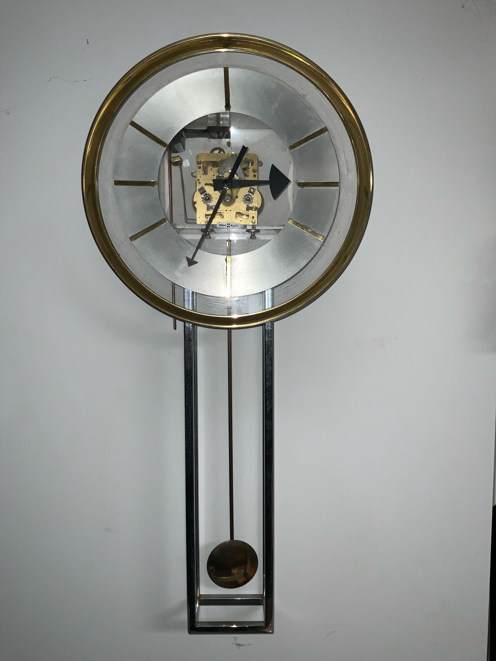MCM Howard Miller Lucite Pendulum Wall Clock (1 of 4)