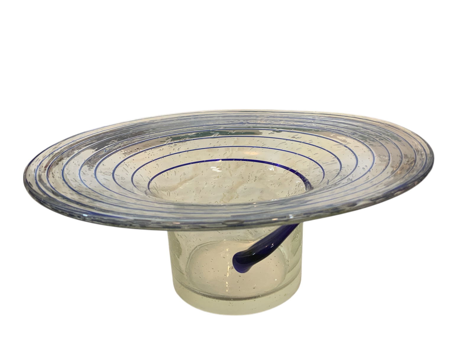 Mid-century Mouthblown Art Glass Bowl with Applied Cobalt Spiral: Mid-century Mouthblown Art Glass Bowl with Applied Cobalt Spiral. No hips, cracks, breaks, or repairs. Lots of bubble inclusions. 12" diameter and 5" high....***PLEASE READ***Shipping for this lot is