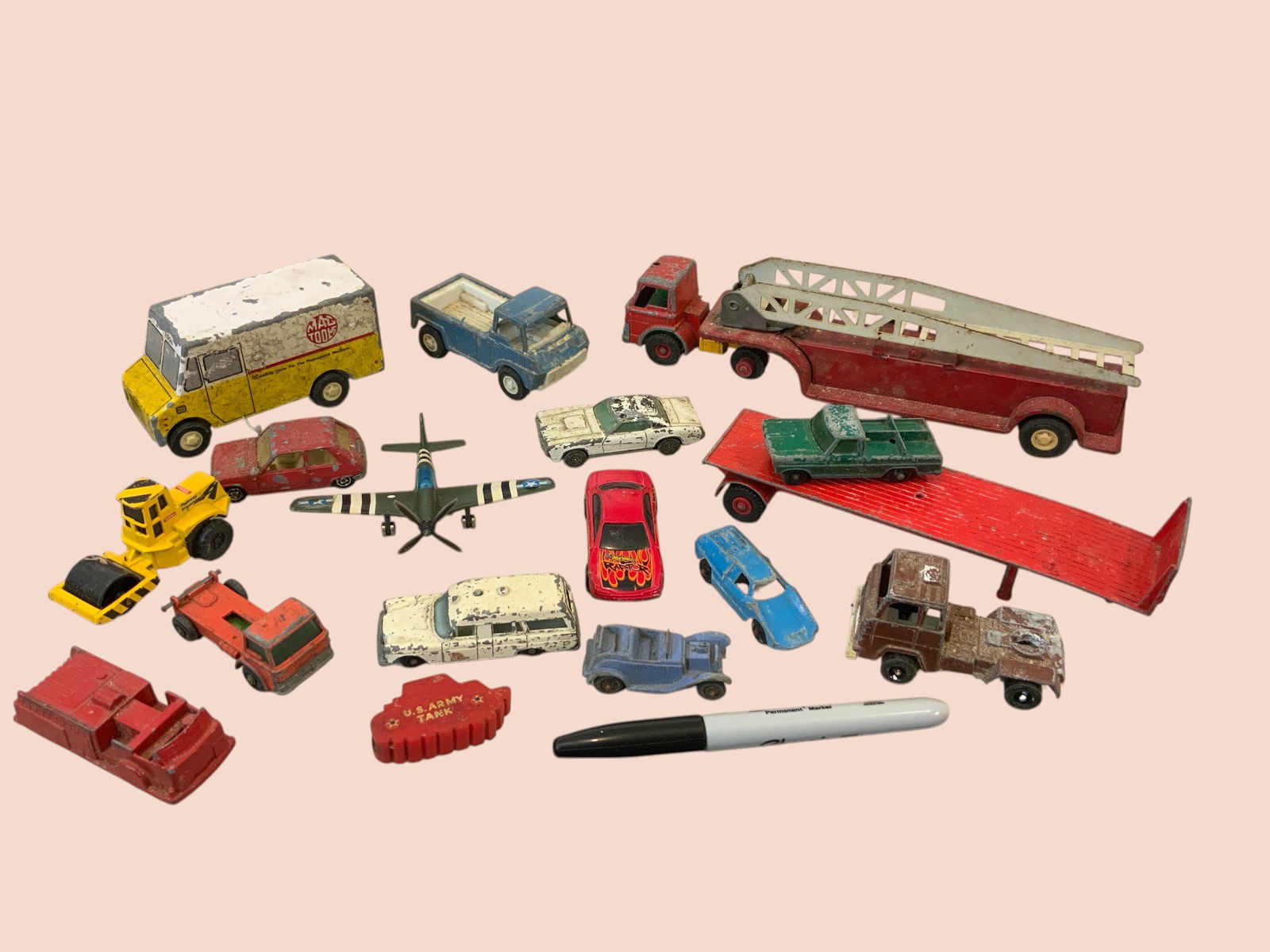Large Lot Vintage Diecast Cars / Trucks Corgi Hot Wheels Lesney Matchbox Majorette & etc (1 of 5)