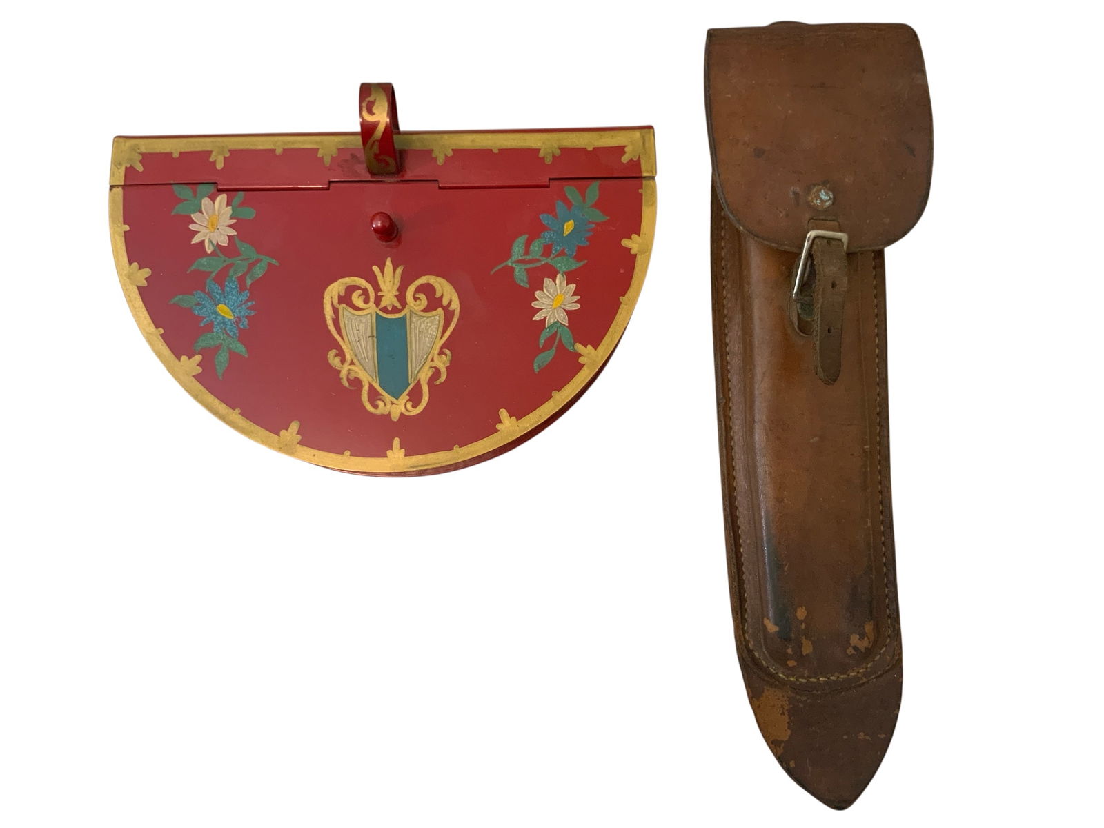 Vintage Silent Butler & A Leather Sheath: Vintage Silent Butler & A Leather Sheath. Sheath is marked ‘TEX TAN 2004D’ Its original purpose is unknown. The Silent Crumb Butler is in wonderful condition-perhaps unused