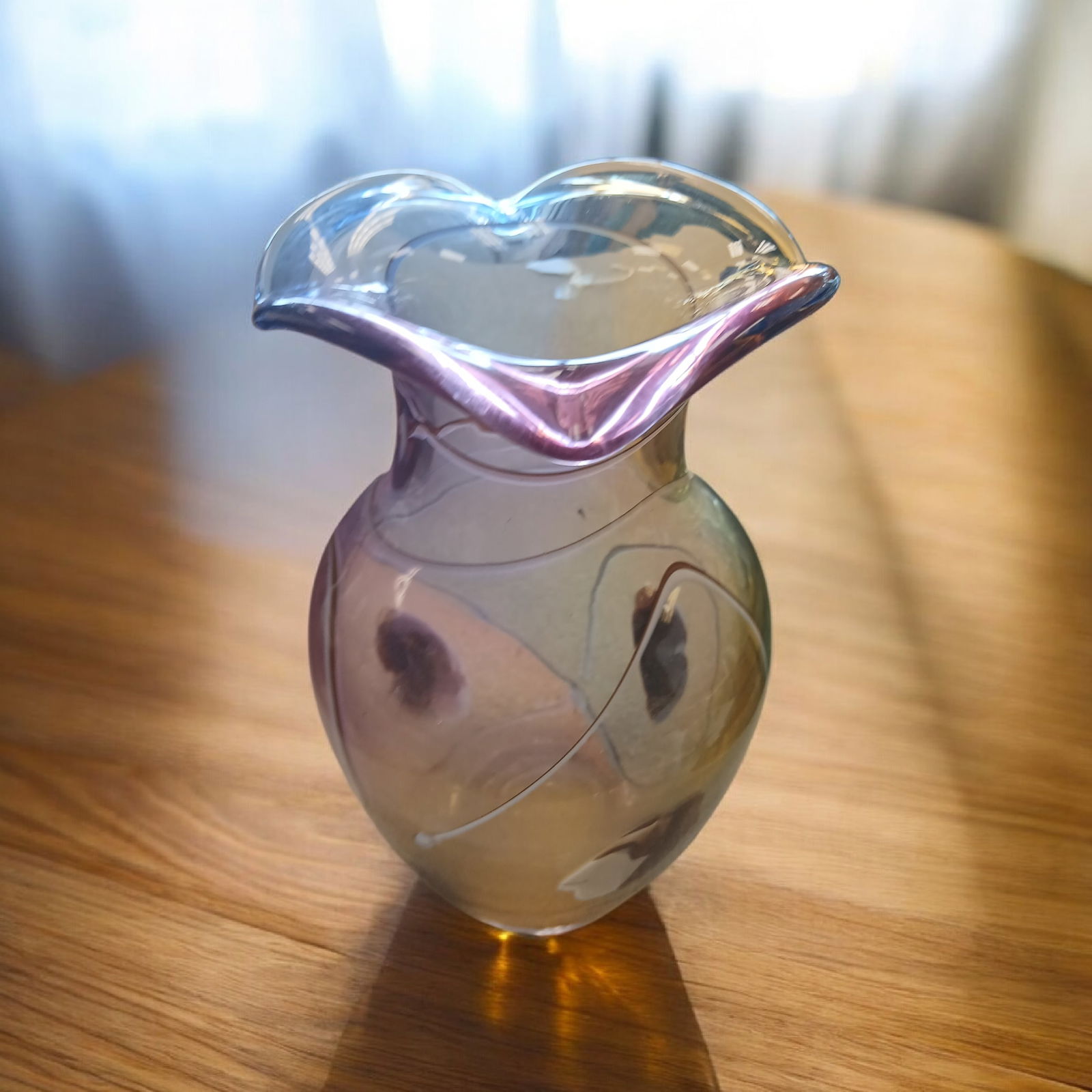 Vintage Adam Jablonski Multi Colored Art Vase: Vintage Adam Jablonski Multi Colored Art Vase Signed on bottom stands 8 inches tall n 5 inches wide..================================= PLEASE READ =============================Shipping for this lot