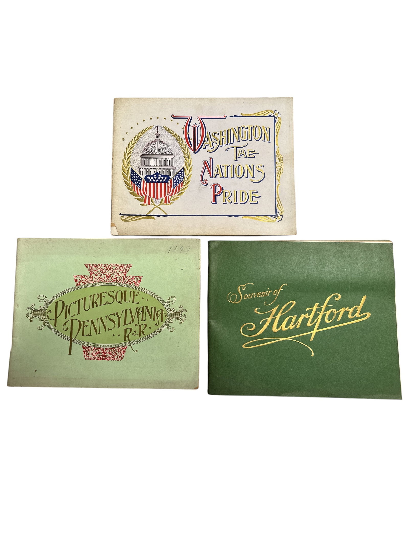 Ephemera: Souvenir Picture Books Pennsylvania RR, Hartford, Washington: Ephemera: Souvenir Picture Books Pennsylvania RR, Hartford, Washington. Some age-related wear. 8x10each.================================= PLEASE READ =============================Shipping for this lot