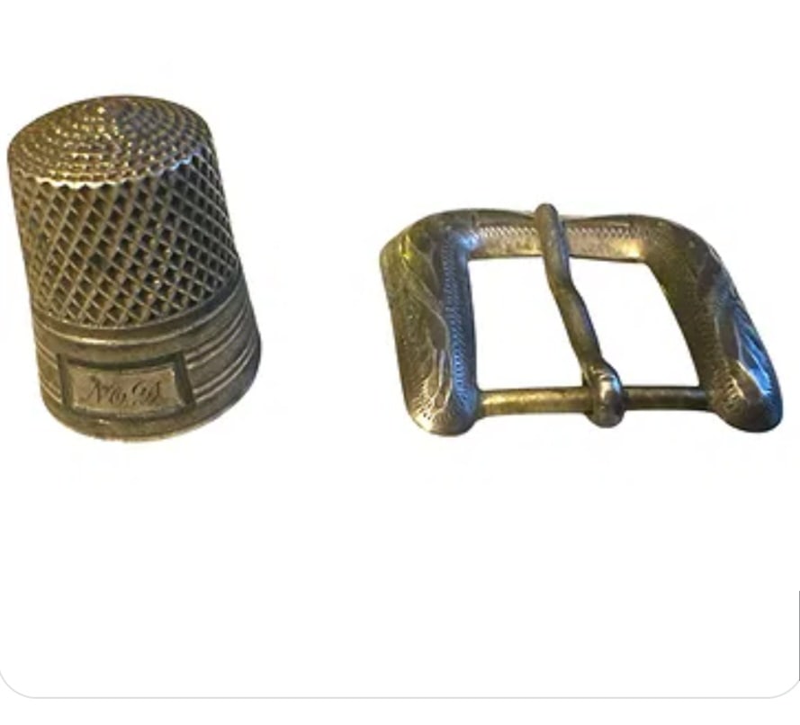 Sterling Silver vintage thimble and belt buckle: Sterling Silver Thimble and Buckle . Buckle can accept a belt up to 5/8” wide. ================================= PLEASE READ =============================Shipping for this lot is available ONLY