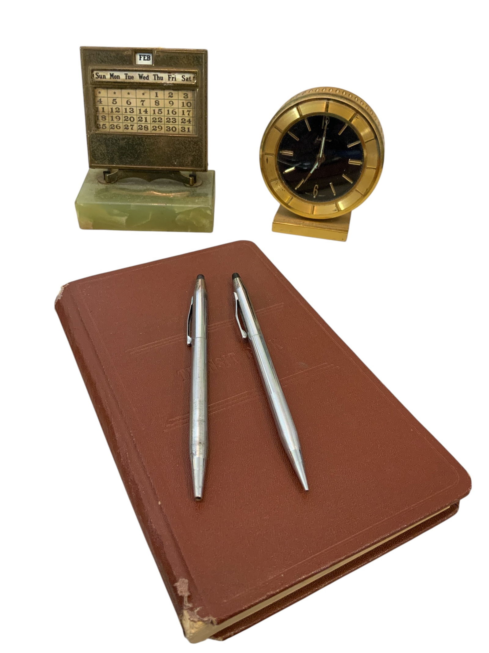 Estate Desk Lot: Seth Thomas Alarm Clock, Cross Pen/Pencil, Perpetual Calendar, Transit Book: Estate Desk Lot: Seth Thomas Alarm Clock, Cross Pen/Pencil, Perpetual Calendar, Transit Book. Calendar works. Clock is untested and has a crack in the window through 8:00-9:00. Transit Book is unused