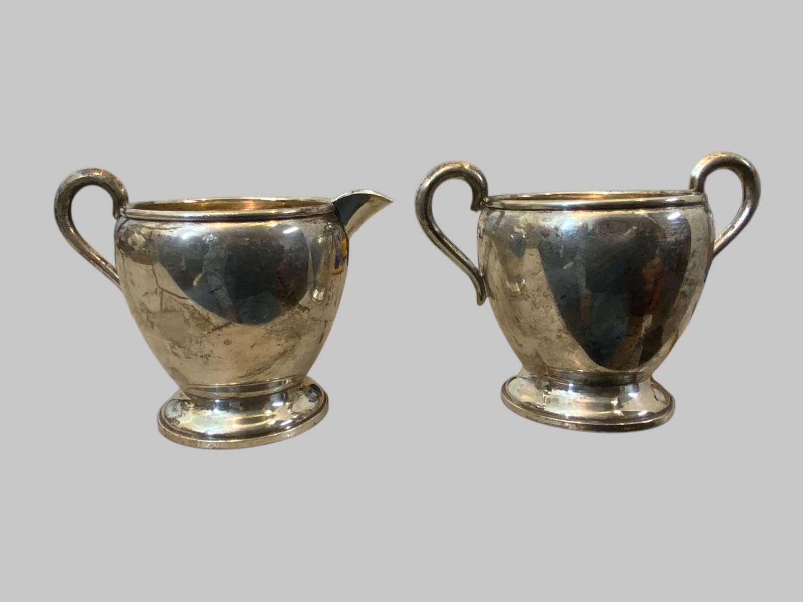 Sterling Silver WEIGHTED Sugar And Creamer (TOTAL 272grams) by Empire: Sterling Silver WEIGHTED Sugar And Creamer (TOTAL 272grams) by Empire =========================PLEASE READ===================Shipping for this lot is available ONLY THROUGH LIVESHIPPING. We advise all