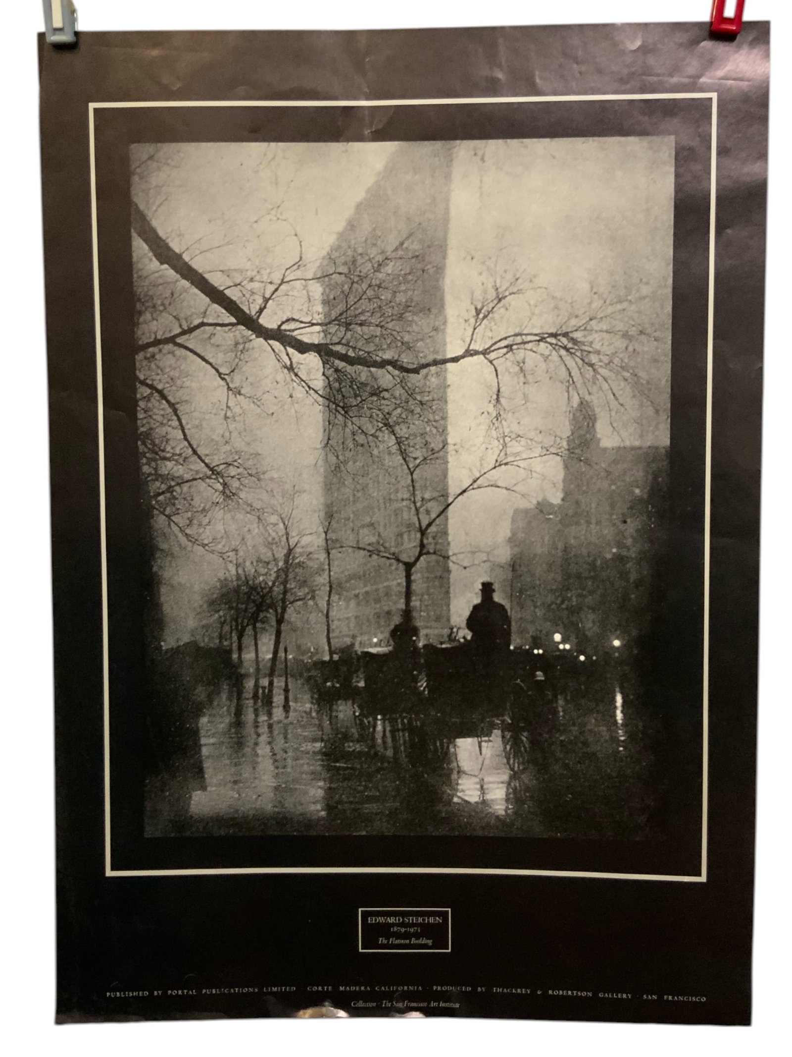 Poster: THE FLATIRON BUILDING by Edward Steichen 1904 Photograph: Poster: THE FLATIRON BUILDING by Edward Steichen 1904 Photograph.20" x 28". ================================= PLEASE READ =============================Shipping for this lot is available ONLY THROUGH L