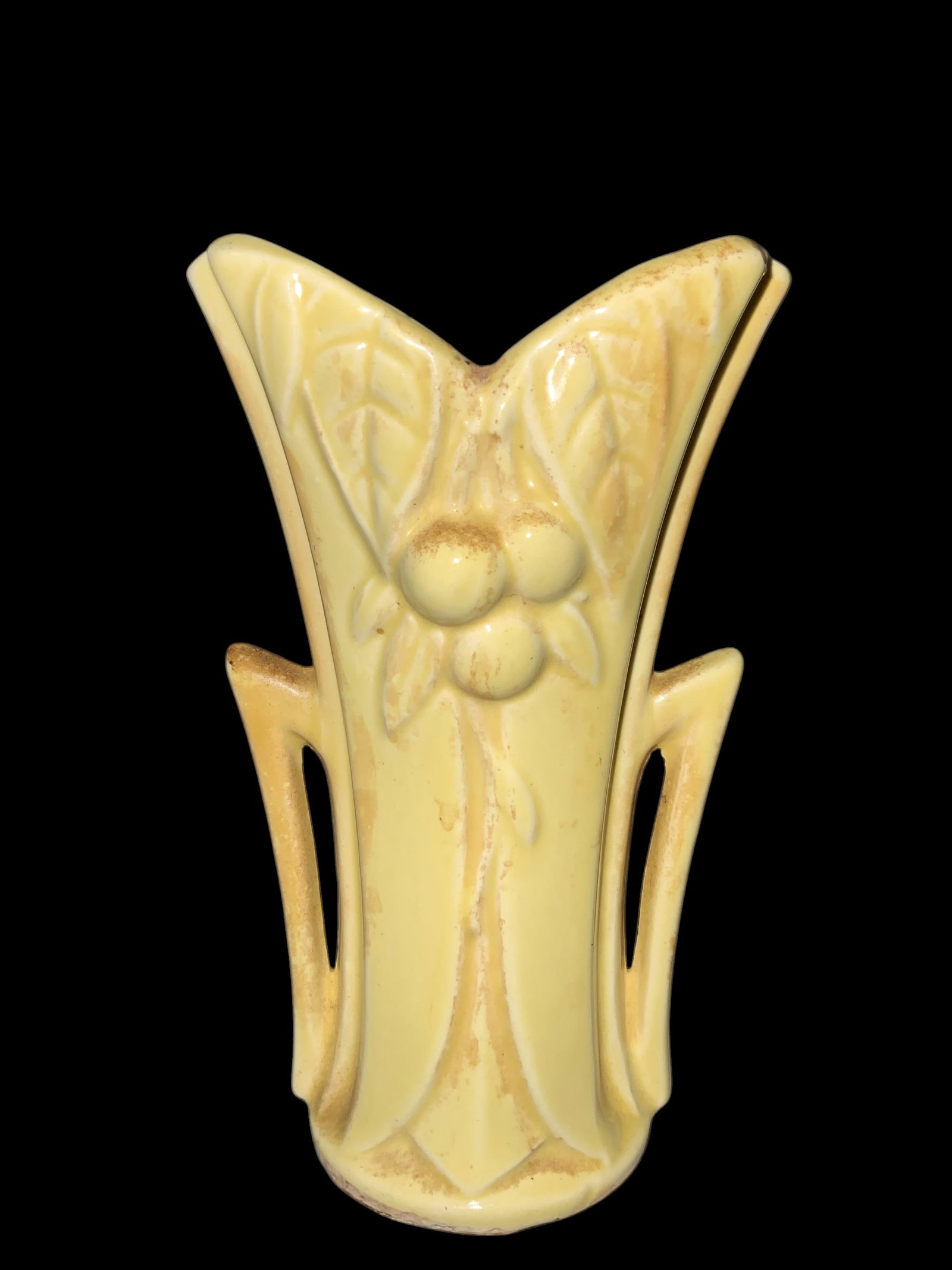 Vintage McCoy Leaves and Berries Vase (1 of 6)