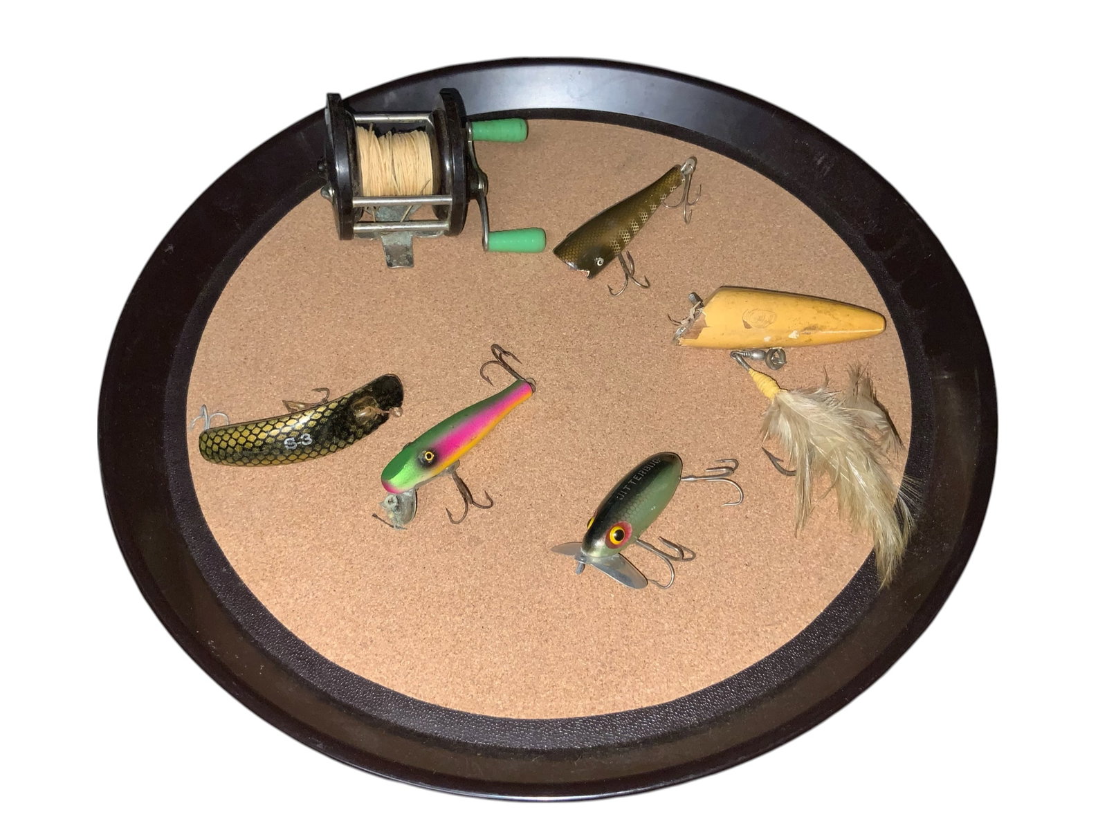 Vintage Fishing Lures and Penn 77 Reel: Vintage Fishing Lures and Penn 77 Reel. Higgins, Fred Arrogant Jitterbug, & etc.=========================PLEASE READ===================Shipping for this lot is available ONLY THROUGH LIVESHIPPING. We