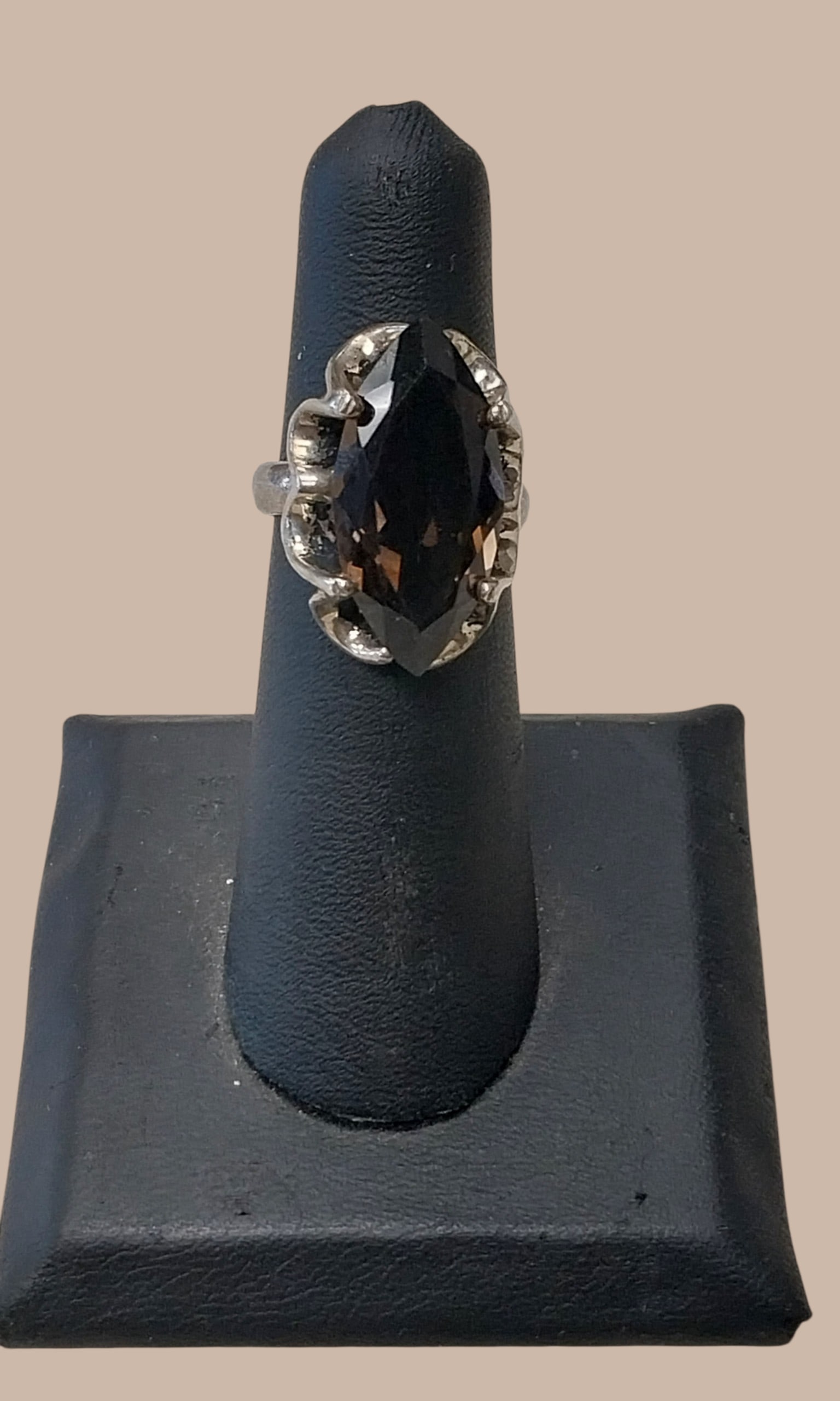 925 Ring with a faceted marquise-cut black stone Size 5 1/2 (1 of 6)