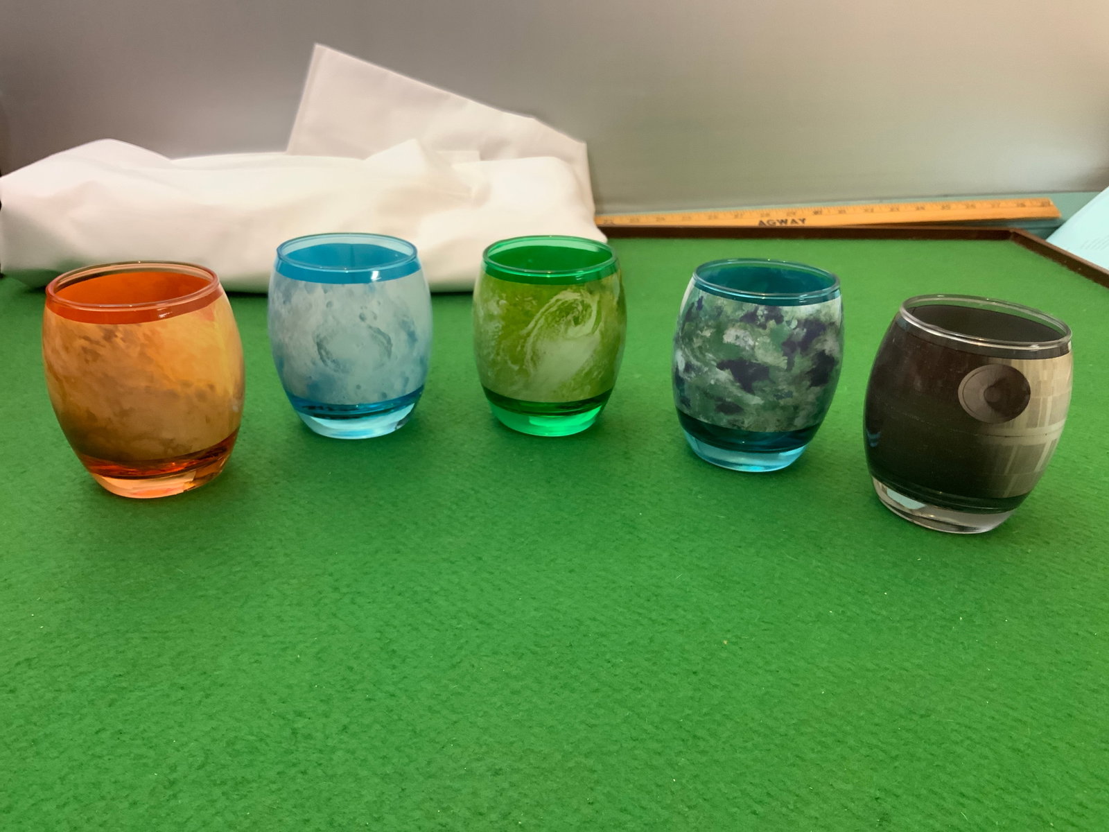 (5) Disney Star Wars Planetary Juice Glasses: (5) Disney Star Wars Planetary Juice Glasses. 2 3/4" x 3 1/2" each. .>>>>>>>>>>>>>>READ—-READ—-READ—-Shipping for this lot is available ONLY THROUGH LIVEAUCTIONEERS/LIVESHIPPING. We advise all b