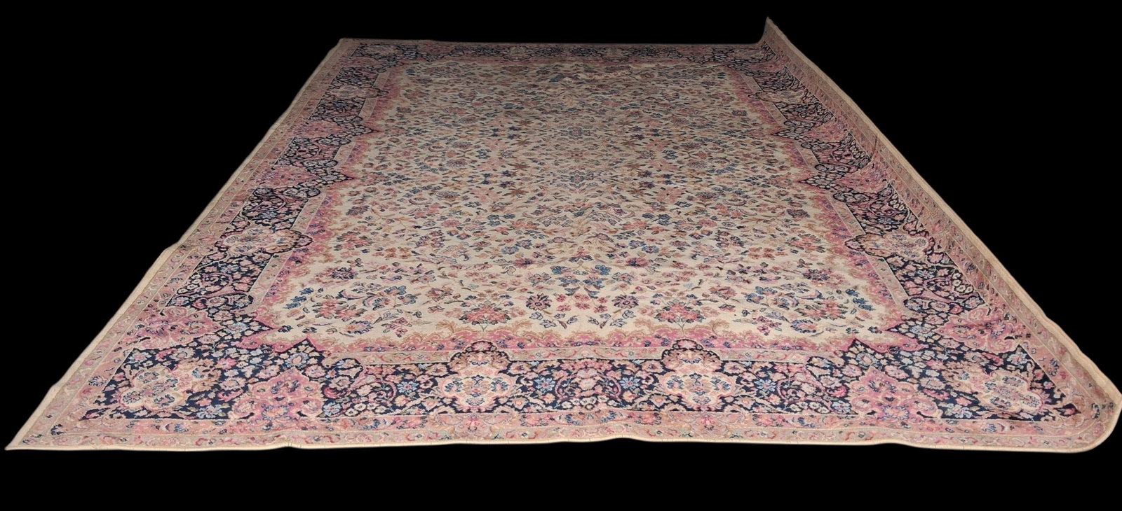 Lanamar by Karastan. 14x10 large room size floral rug: Lanamar by Karastan 14x10 large room size floral rug in good condition and has bright color. Has a tear on fringe as pictured. .>>>>>>>>>>>>>>READ—-READ—-READ—-Shipping for this lot is