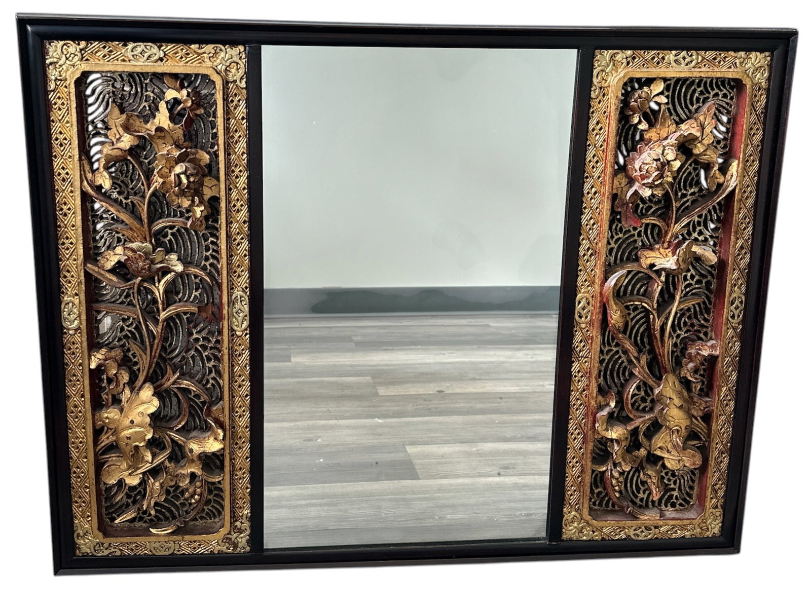 Vintage Chinese Gilt Open Floral Work Wall Mirror: Vintage Chinese Gilt Open Floral Work Wall Mirror. 27 1/4" x 34 3/4" About 3" thick. .>>>>>>>>>>>>>>READ—-READ—-READ—-Shipping for this lot is available ONLY THROUGH