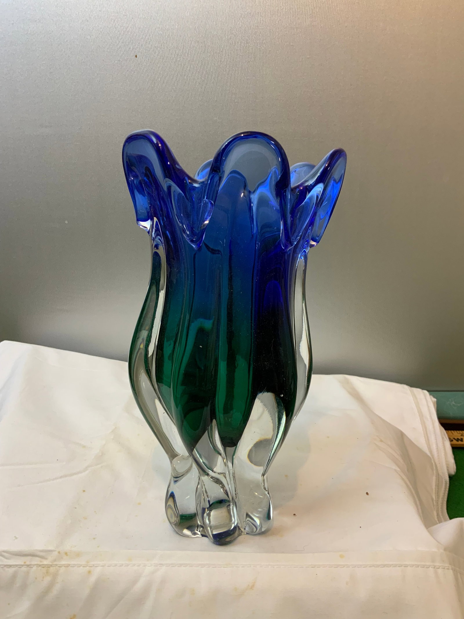 Royal Gallery Tulip Vase Blue-green-clear Poland (1 of 4)