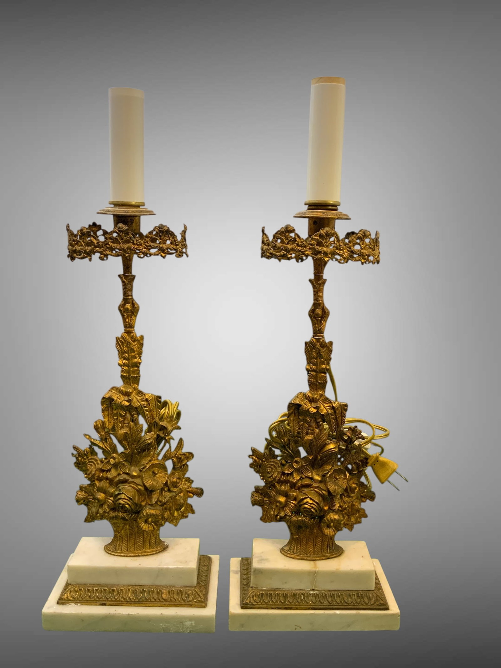 (2) Antique Victorian Girandole Cast Metal(Brass?) Candlestick Table Lamps Marble Bases: (2) Antique Victorian Girandole Cast Metal(Brass?) Candlestick Table Lamps Marble Bases. 20" tall, 3 1/2" x 6 3/4" base. .>>>>>>>>>>>>>>READ—-READ—-READ—-Shipping for this lot is available ONLY 