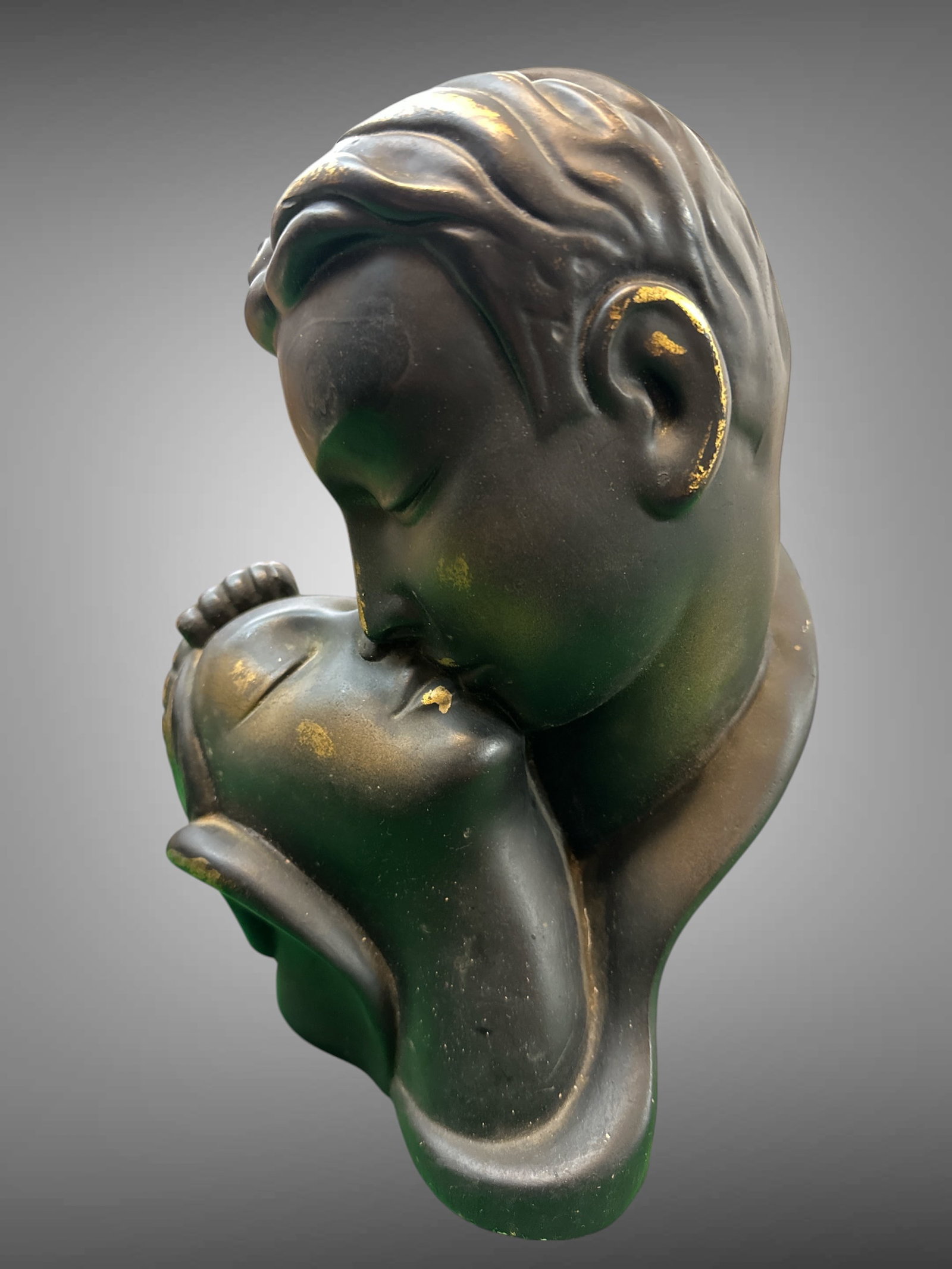 Chalkware KISSING COUPLE Black Finish Gold Accents Alexander Backer Company(ABCO) (1 of 5)