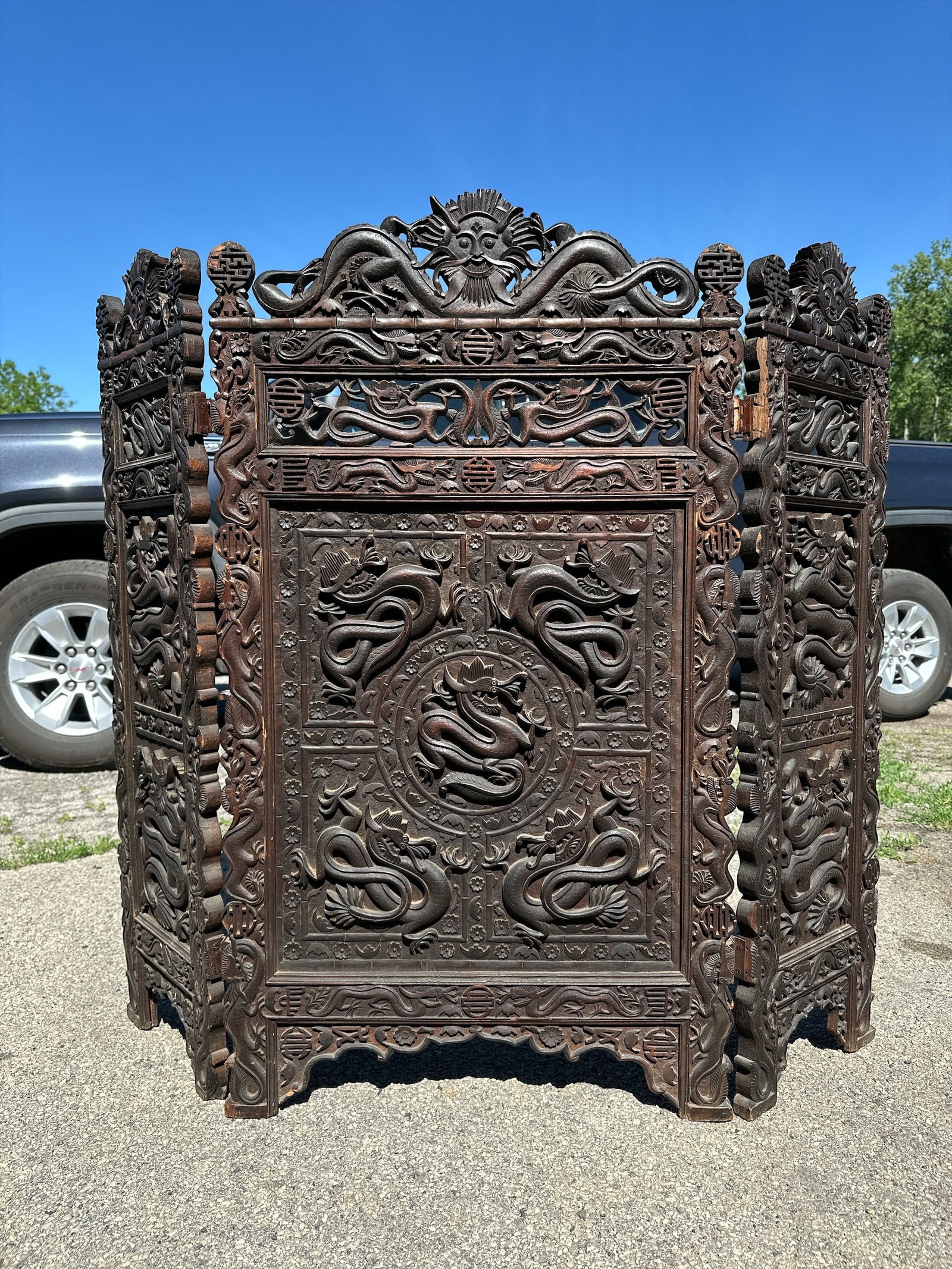 Vtg/Atq Chinese Relief-Carved Wooden Fireplace Screen (1 of 6)