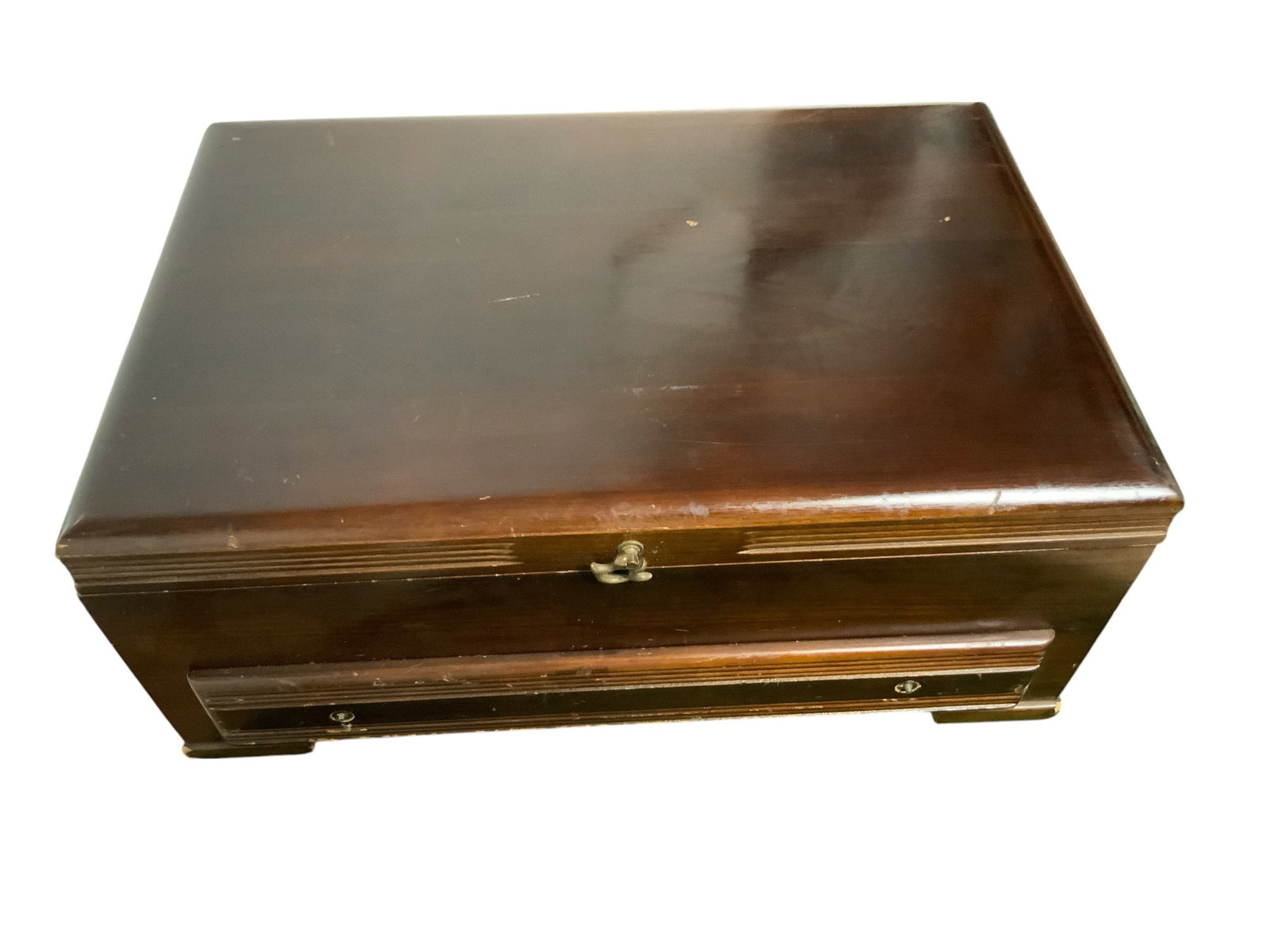One-drawer Wood Silver Flatware Chest Eureka Pacific: One-drawer Wood Silver Flatware Chest Eureka Pacific. Drawer needs knobs. 7 1/2" x 12" x 17 1/2". .>>>>>>>>>>>>>>READ—-READ—-READ—-Shipping for this lot is available ONLY THROUGH LIVEAUCTIONEERS