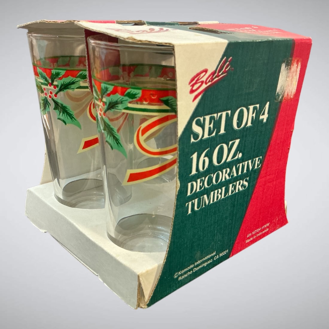Vtg NOS Ball Decorative Tumblers 4 x 16oz Christmas New Old Stock: Vtg NOS Ball Decorative Tumblers 4 x 16oz Christmas New Old Stock. 6" x 7" x 7". .>>>>>>>>>>>>>>READ—-READ—-READ—-Shipping for this lot is available ONLY THROUGH LIVEAUCTIONEERS/LIVESHIPPING. We