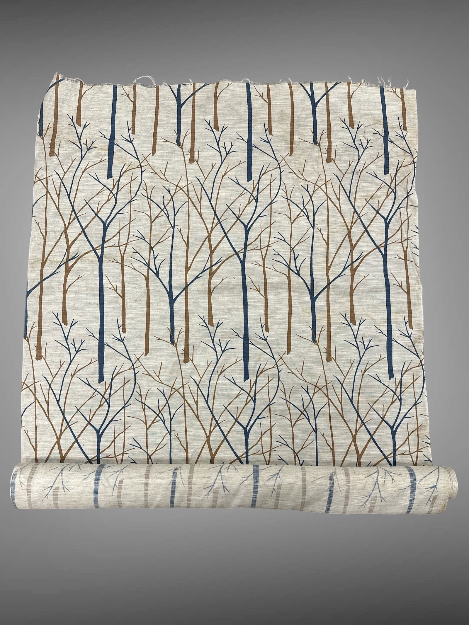 Fabric Roll Stylized Woodland Pattern: Fabric Roll Stylized Woodland Pattern. Cardboard core is 2 1/4" diameter. Roll with the fabric is about 3 1/2" diameter. Fabric is 47" wide. Shipping dimensions are 4" x 48". .>>>>>>>>>>>>>>READ—-RE