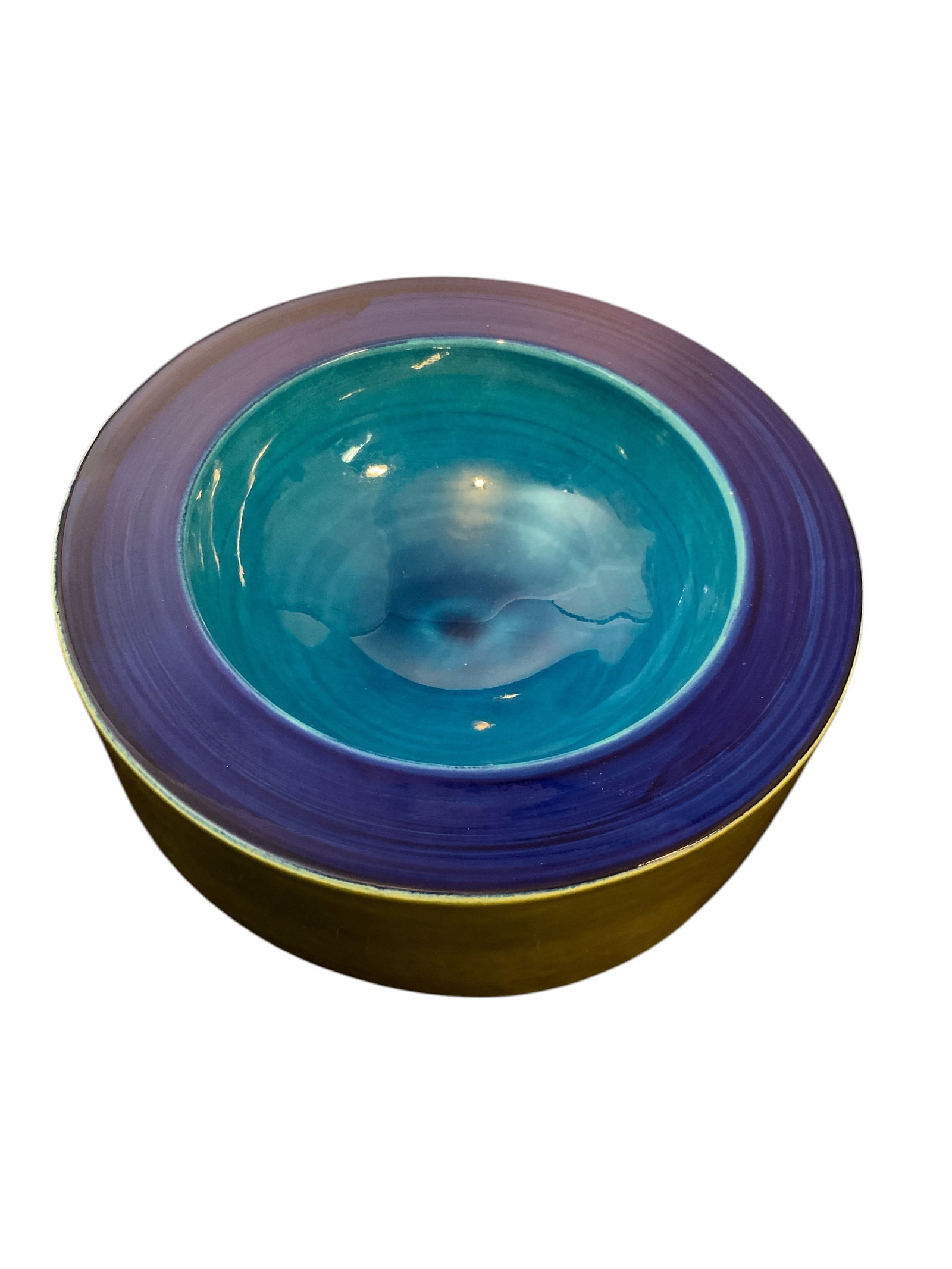 Mid-century Glazed Dresser Bowl / Jewelry Holder Signed: Mid-century Glazed Dresser Bowl / Jewelry Holder Signed. 6 1/2" diameter, 2 1/4" tall. .>>>>>>>>>>>>>>READ—-READ—-READ—-Shipping for this lot is available ONLY THROUGH LIVEAUCTIONEERS/LIVESHIPPI