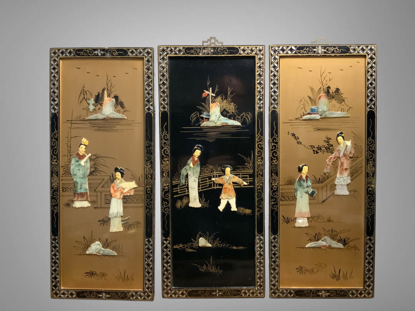 Vintage Lacquered Asian Wall Panel Art: Vintage Lacquered Asian Wall Panel Art. Raised figures on lacquered background. 10" x 25"(incl. hanger) each. .>>>>>>>>>>>>>>READ—-READ—-READ—-Shipping for this lot is available ONLY THROUGH LIV