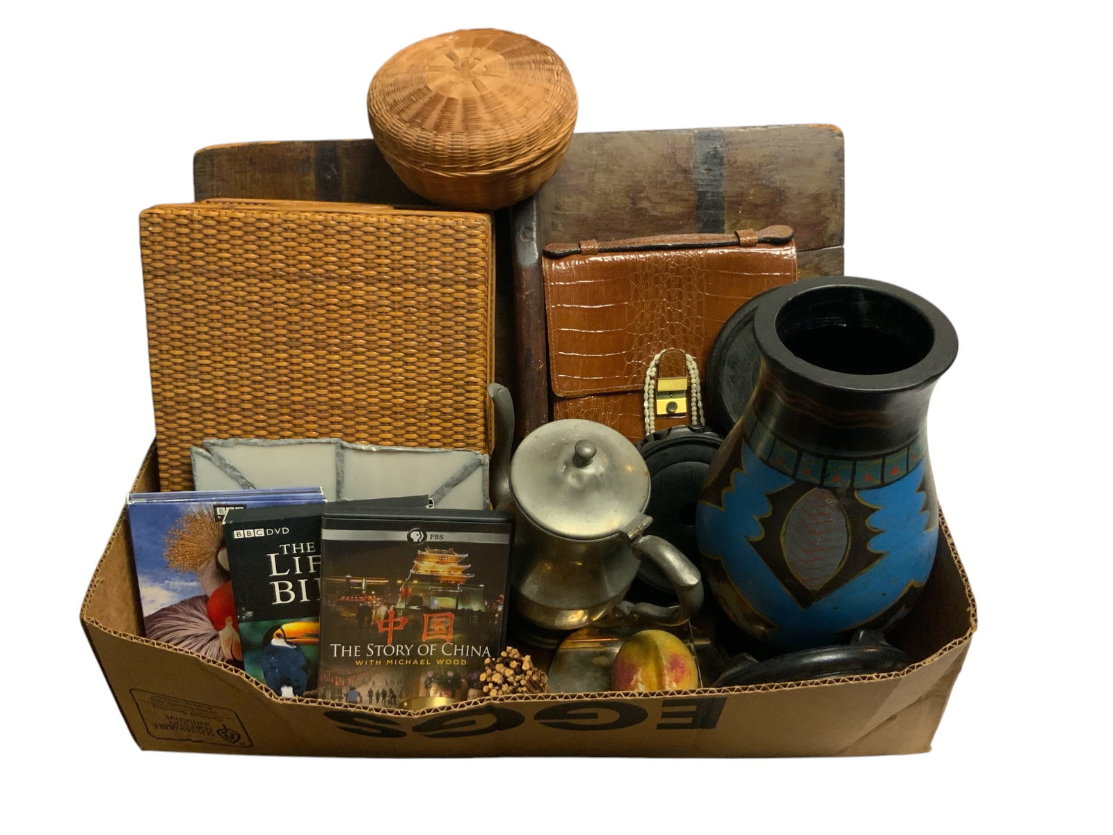 Box: Home Decor - Accessories - etc. (1 of 3)