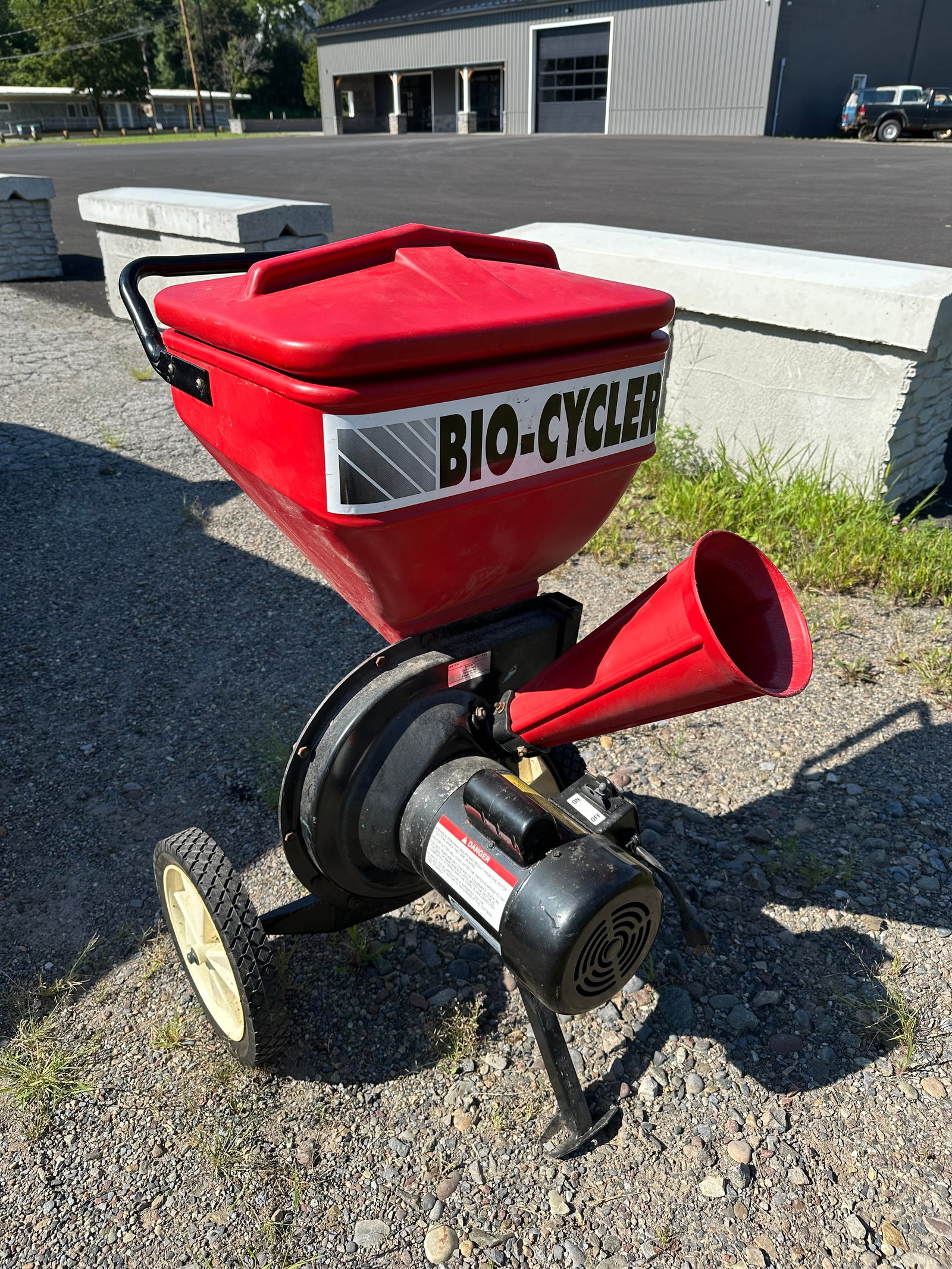 Electric Bio-cycles Chipper / Shredder - 3