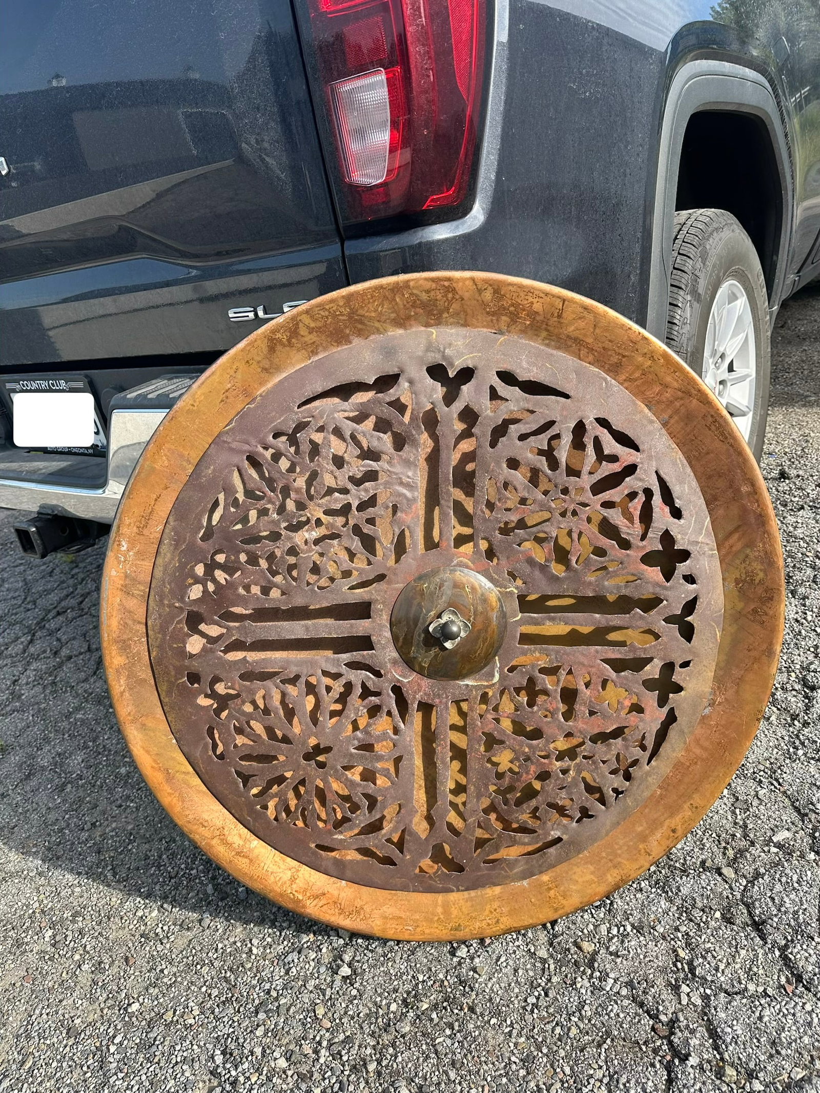 Evenier Copper Wall Sculpture 34”diameter Signed on the back: Evenier Copper Wall Sculpture 34”diameter, Signed on the back. 34”. .>>>>>>>>>>>>>>READ----READ----READ----Shipping for this lot is available ONLY THROUGH LIVEAUCTIONEERS/LIVESHIPPING. We