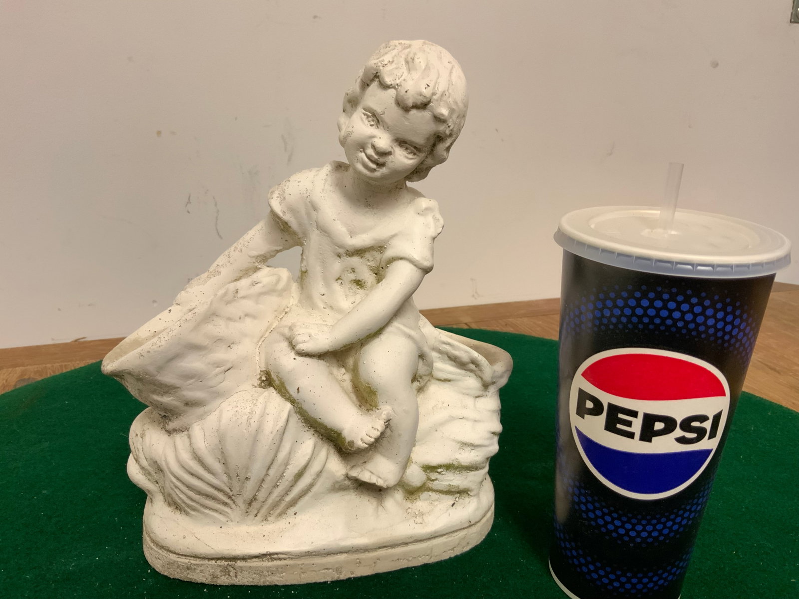 Sm Neo-Classical Girl Seated with Two Baskets Concrete Garden Statue: Sm Neo-Classical Girl Seated with Two Baskets Concrete Garden Statue. Natural weathering with moss or dirt markings and mild surface wear. 10"tall x 5" x 9". .>>>>>>>>>>>>>>READ----READ----READ----Shi