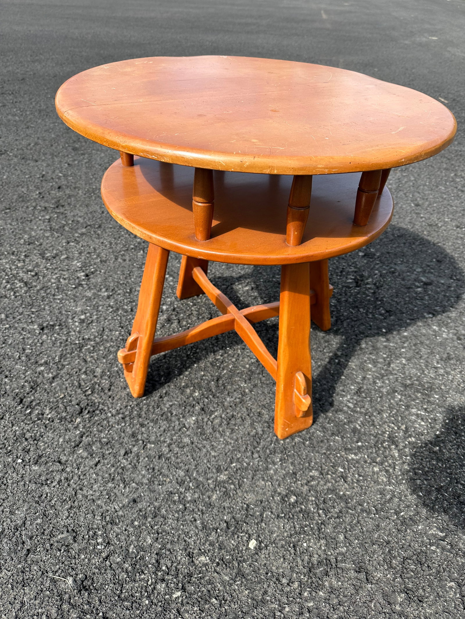 Mid-century Colonial Style Two-tier Round Side / Accent Table: Mid-century Colonial Style Two-tier Round Side / Accent Table. 22 3/4”tall x 23 3/4”diameter. .>>>>>>>>>>>>>>READ----READ----READ----Shipping for this lot is available ONLY THROUGH LIVEAUC