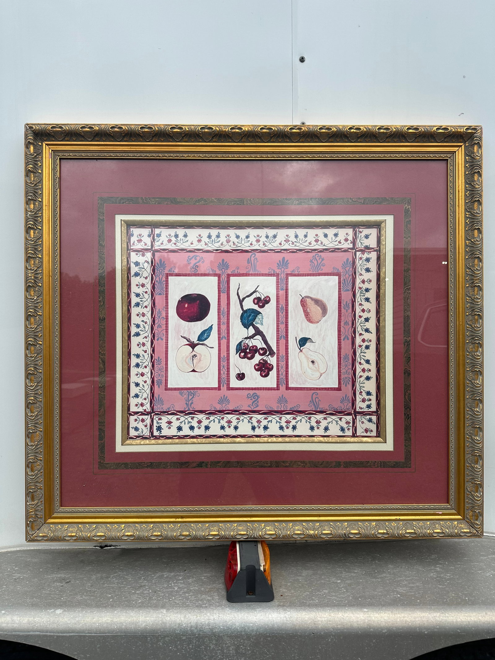 Framed Botanical Fruit Art Triptych: Framed Botanical Fruit Art Triptych. 30”tall x 38”wide. .>>>>>>>>>>>>>>READ—-READ—-READ—-Shipping for this lot is available ONLY THROUGH LIVEAUCTIONEERS/LIVESHIPPING. We advise all b