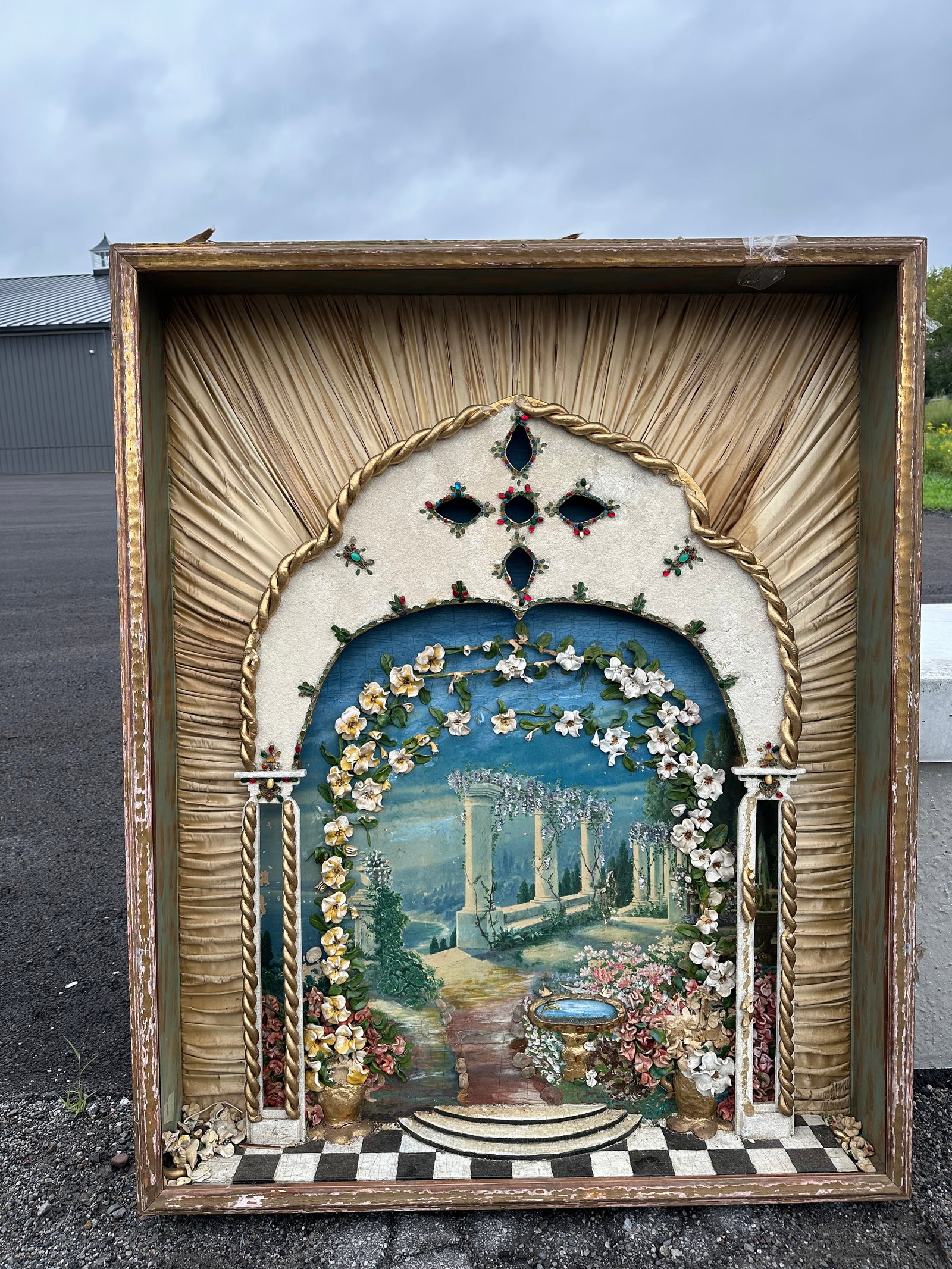 Vintage Shadow Box Portable Wedding Backdrop (1 of 6)