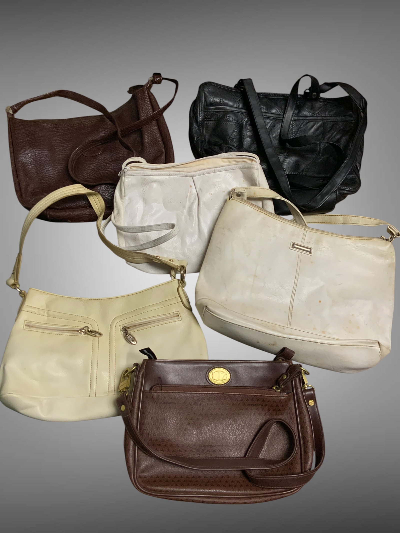 (6) Vintage Hand / Shoulder Bags Liz Claiborne Etc.: (6) Vintage Hand / Shoulder Bags Liz Claiborne Etc. Largest 3" x 12" x 12". .>>>>>>>>>>>>>>READ—-READ—-READ—-Shipping for this lot is available ONLY THROUGH LIVEAUCTIONEERS/LIVESHIPPING. We advi