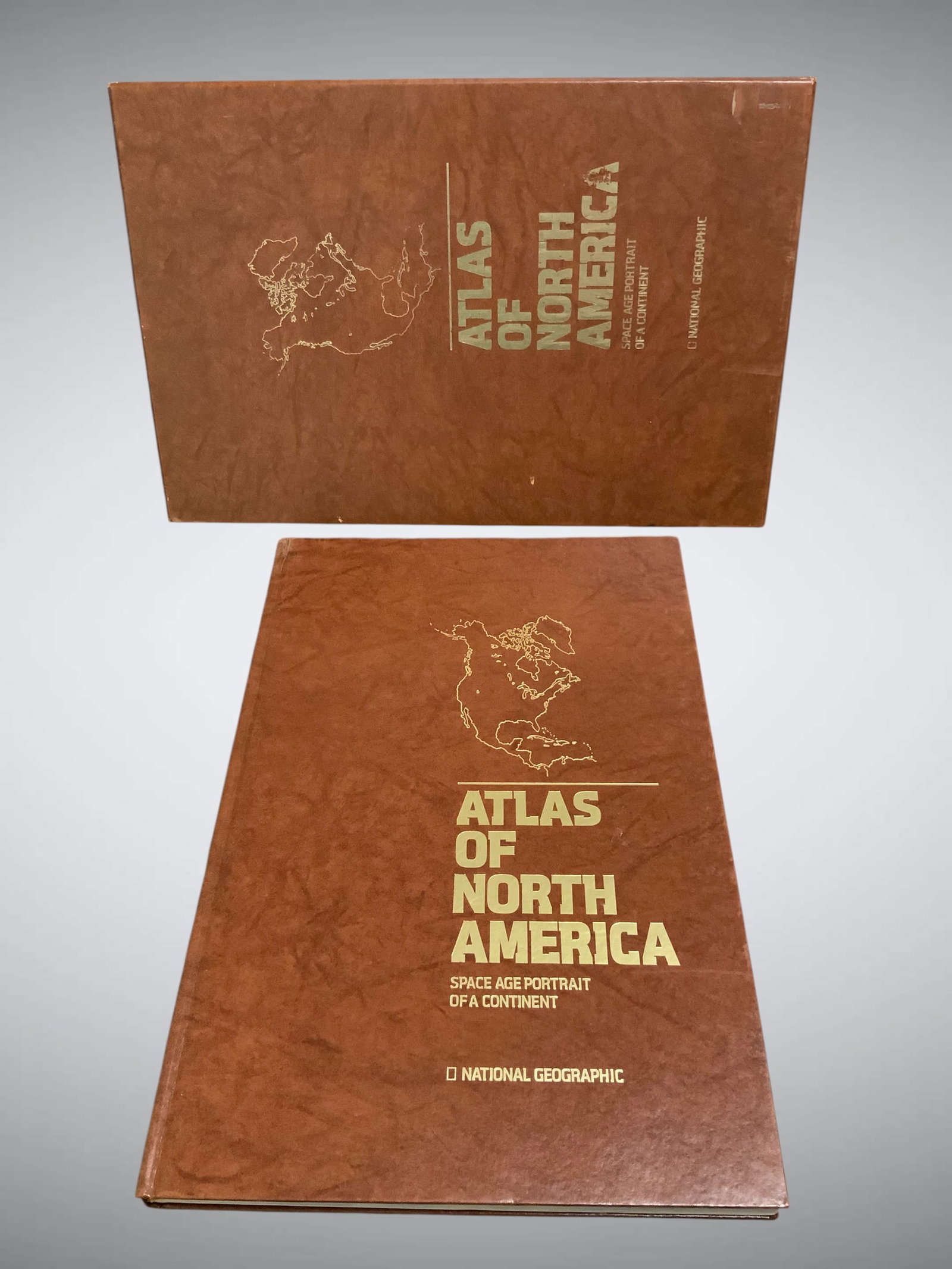 ATLAS OF NORTH AMERICA National Geographic Space Age Portrait of a Continent: ATLAS OF NORTH AMERICA National Geographic Space Age Portrait of a Continent. In its original sleeve. A wonderful Coffee Table Book with vivid colors. 1" x 12 1/2" x 19". .>>>>>>>>>>>>>>READ—-READ��
