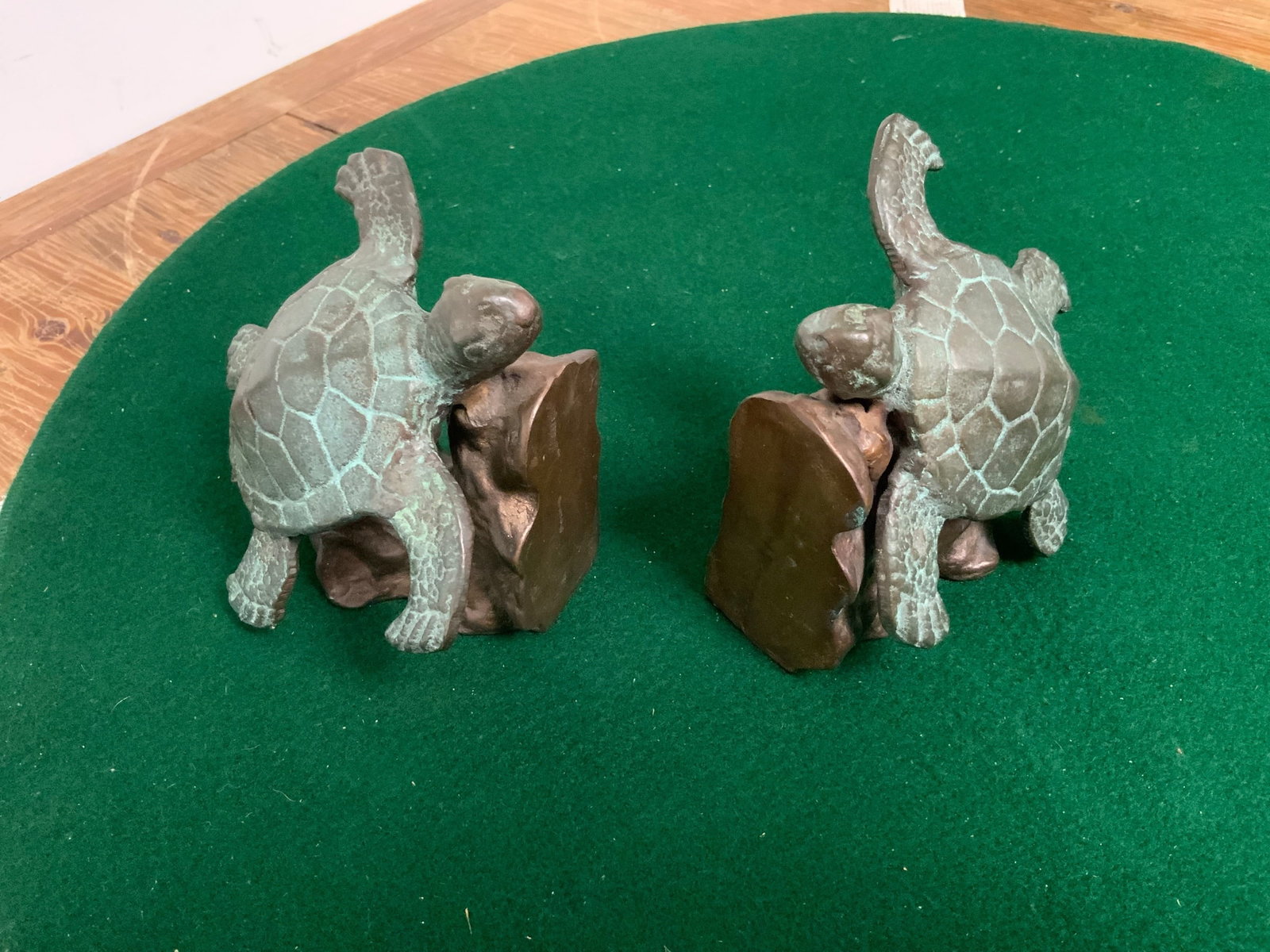 Pair Bonze-toned Sea Turtle BOOKENDS (1 of 4)